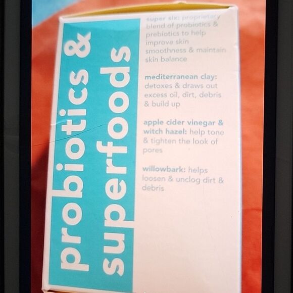 NEW TULA Claycation™ detoxing & toning face mask stick - Picture 2 of 6